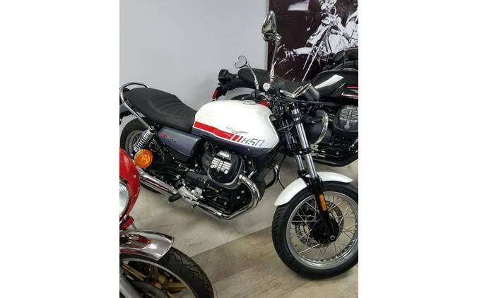 2024 Moto Guzzi V7 Special