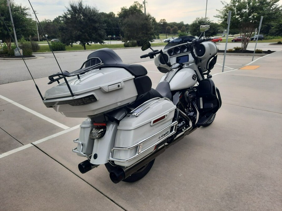 2020 Harley-Davidson® CVO™ Limited Sand Dune