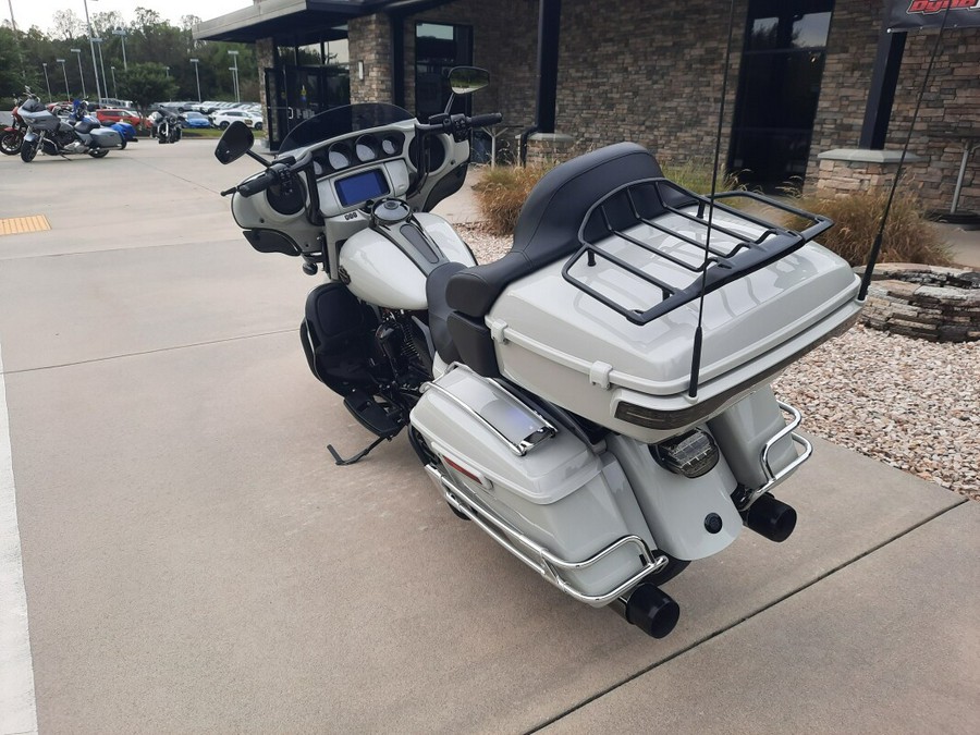 2020 Harley-Davidson® CVO™ Limited Sand Dune