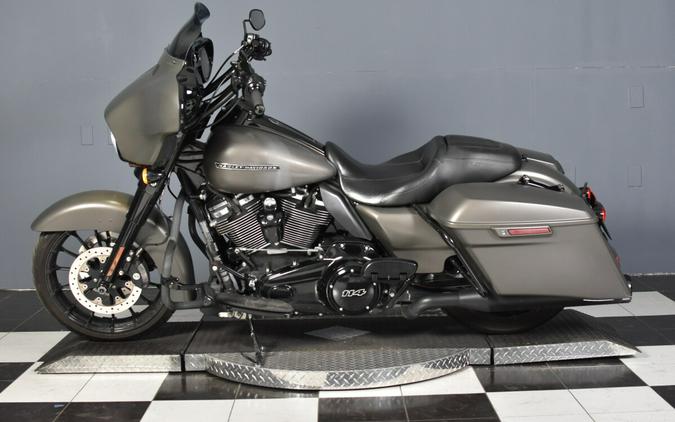 2019 Harley-Davidson Street Glide Special
