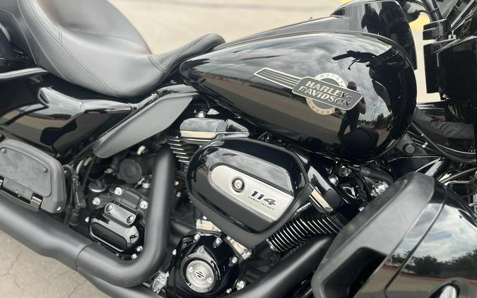 2023 Harley-Davidson® FLHTK Ultra Limited Vivid Black 659632