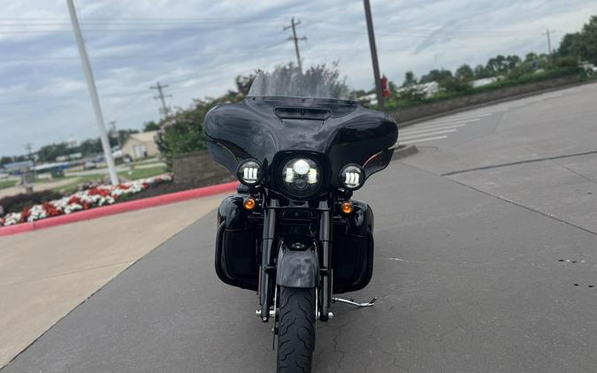 2023 Harley-Davidson® FLHTK Ultra Limited Vivid Black 659632