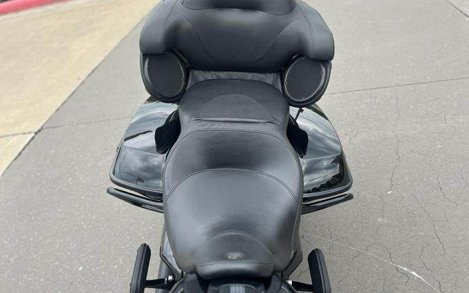 2023 Harley-Davidson® FLHTK Ultra Limited Vivid Black 659632