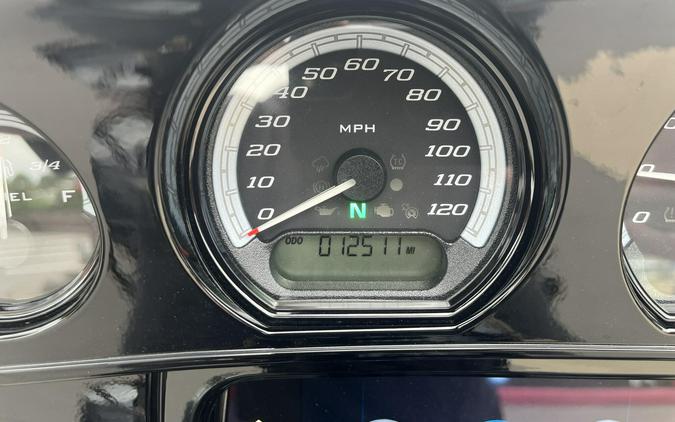 2023 Harley-Davidson® FLHTK Ultra Limited Vivid Black 659632