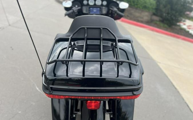 2023 Harley-Davidson® FLHTK Ultra Limited Vivid Black 659632