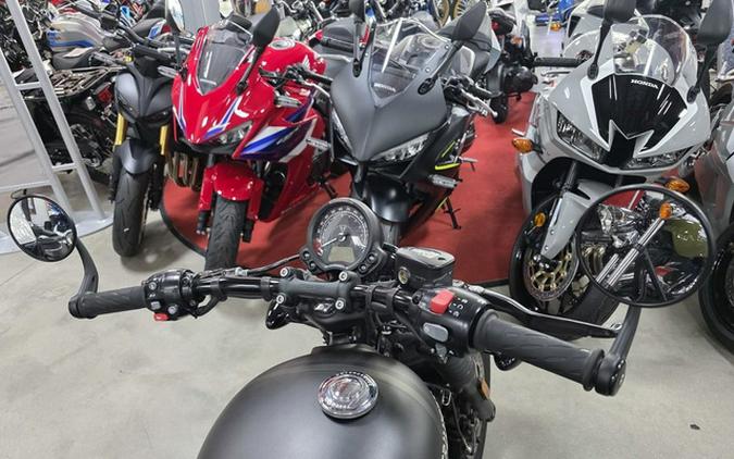2023 Triumph Bonneville Bobber Matte Storm GreyMatte Ironstone