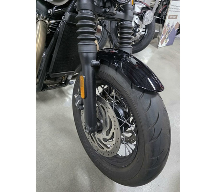 2023 Triumph Bonneville Bobber Matte Storm GreyMatte Ironstone