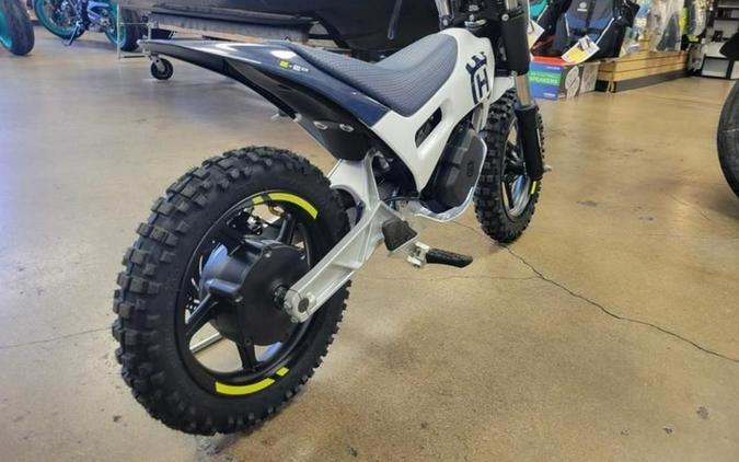 2024 Husqvarna® EE 2