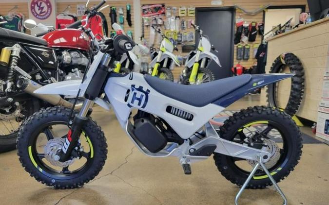 2024 Husqvarna® EE 2