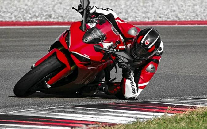 2024 Ducati Supersport 950 Red