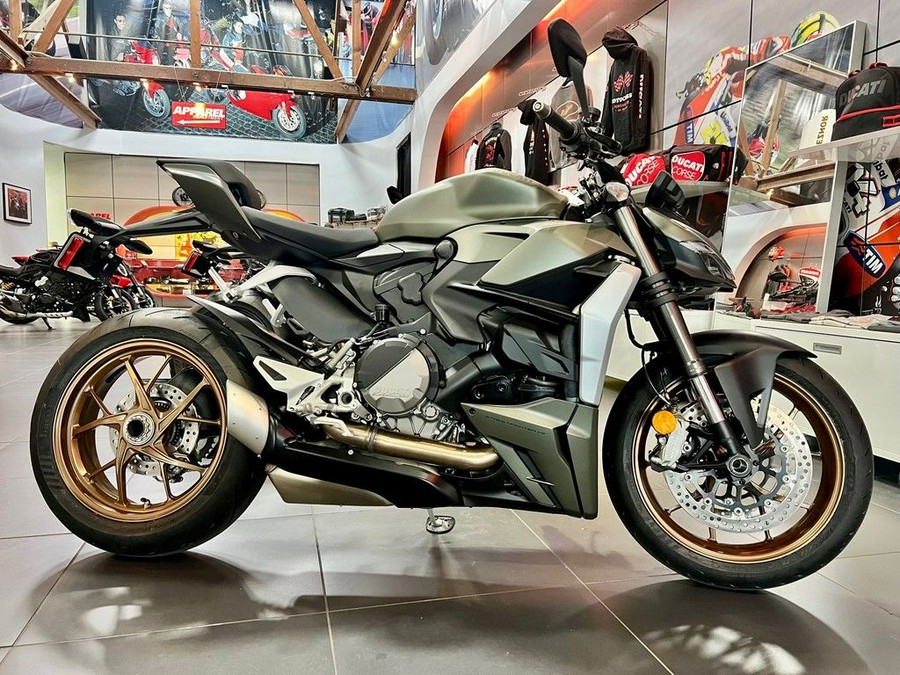 2024 Ducati Streetfighter V2