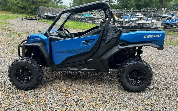 2022 Can-Am® Commander XT 700