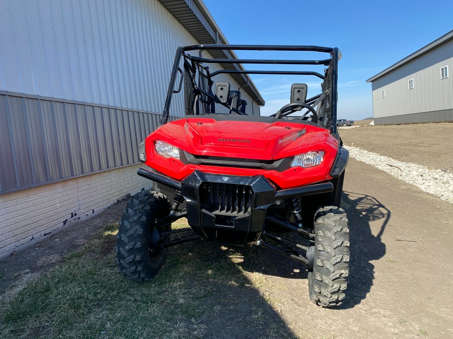 2023 Honda Pioneer 1000-6 Deluxe Crew