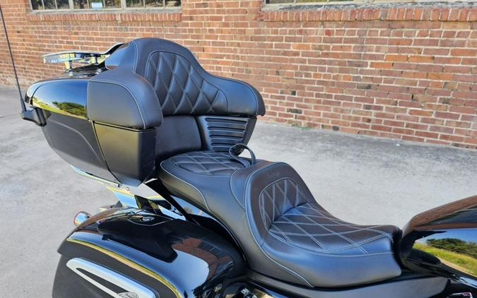 2023 Indian Motorcycle® Pursuit Limited with Premium Package