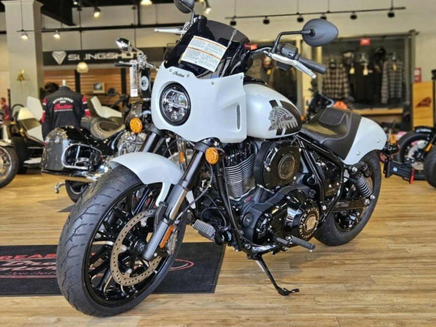 2024 Indian Sport Chief Ghost White Metallic Smoke