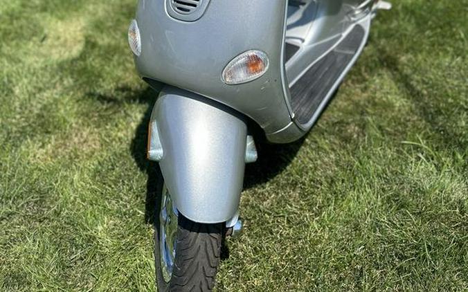 2001 VESPA ET2