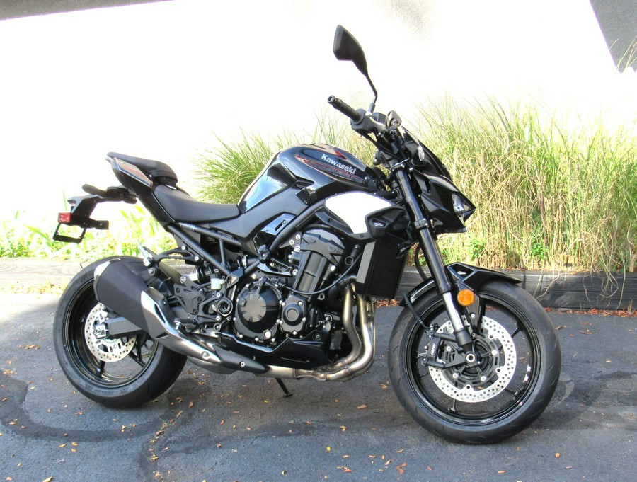 2025 Kawasaki Z900 ABS