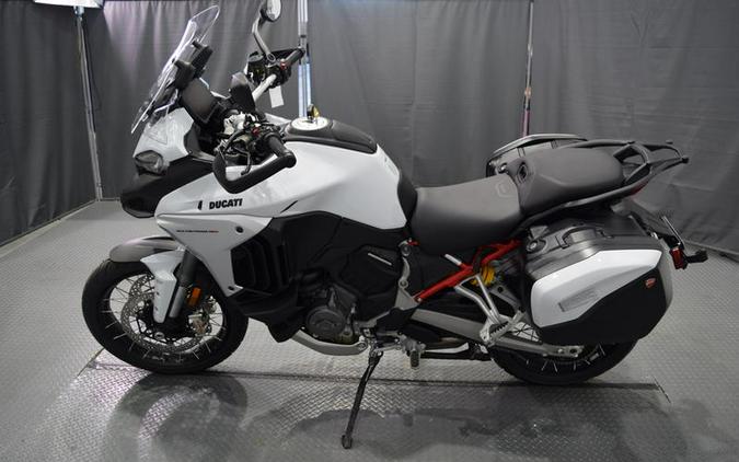 2024 Ducati Multistrada V4 S Travel & Radar Iceberg White