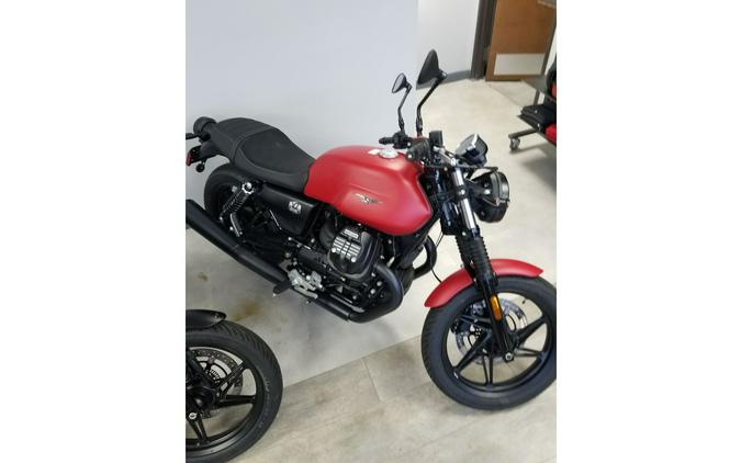 2024 Moto Guzzi V7 Stone