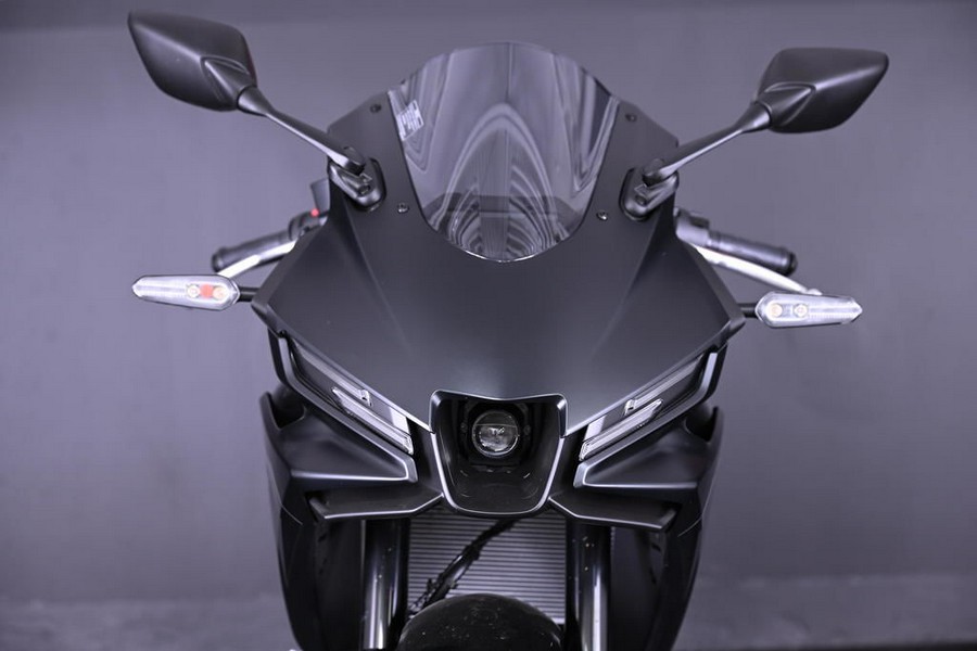 2025 Yamaha YZF-R3