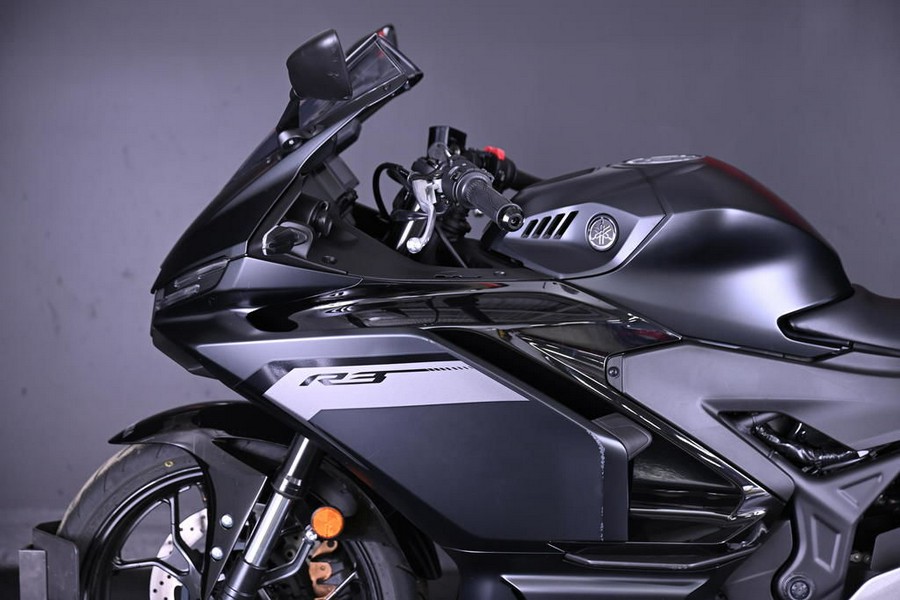 2025 Yamaha YZF-R3