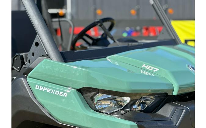 2025 Can-Am Defender MAX DPS HD7