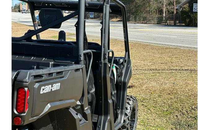 2025 Can-Am Defender MAX DPS HD7