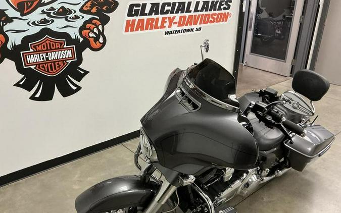 2014 Harley-Davidson® FLHXS - Street Glide® Special