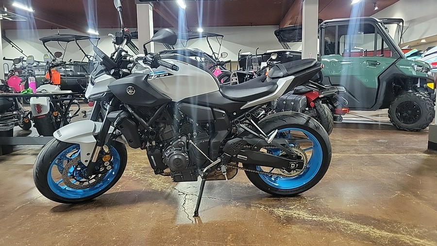 2025 Yamaha MT 07 CA