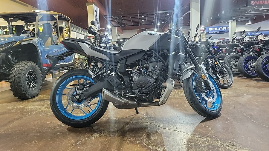 2025 Yamaha MT 07 CA