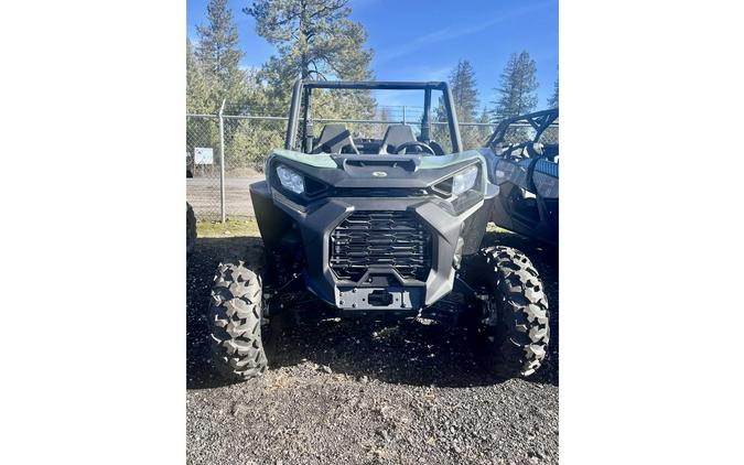 2025 Can-Am Commander DPS 700 9PSB