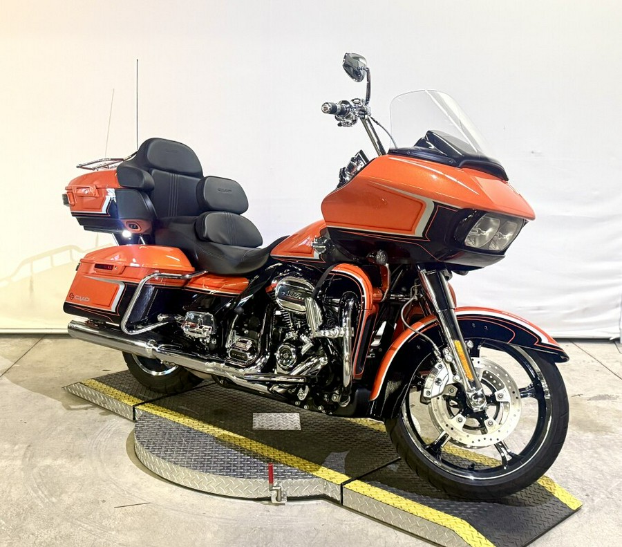 2022 CVO™ Road Glide® Limited FLTRKSE