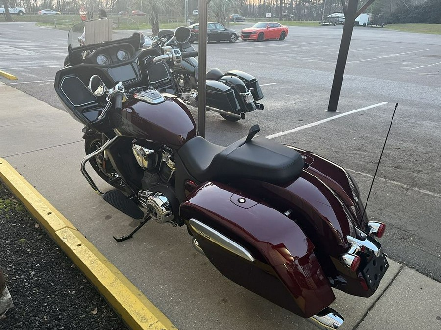 2023 Indian Motorcycle® Challenger® Limited Maroon Metallic