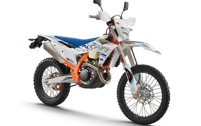 2024 KTM 500 EXC-F Six Days First Look [Fast Facts]