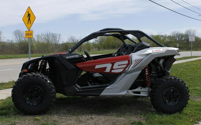 2024 Can-Am Maverick X3 DS Turbo RR Fiery Red & Hyper Silver