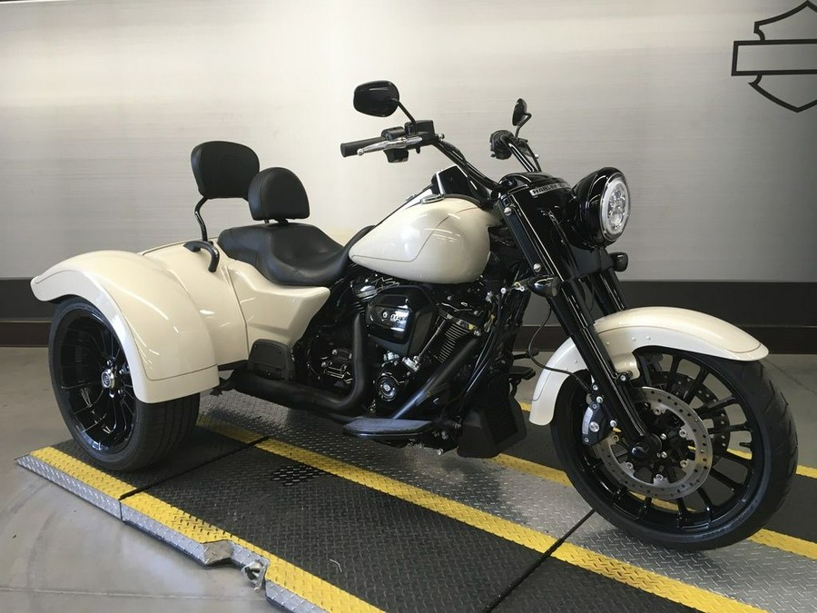 2023 Harley-Davidson® FLRT - Freewheeler®
