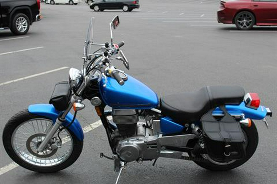 2016 Suzuki Boulevard S40