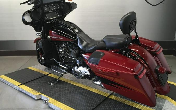 2017 Harley-Davidson® FLHXSE - CVO™ Street Glide®