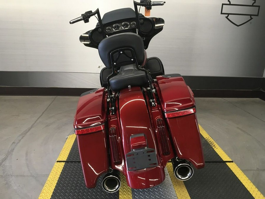 2017 Harley-Davidson® FLHXSE - CVO™ Street Glide®