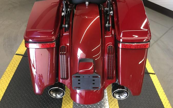 2017 Harley-Davidson® FLHXSE - CVO™ Street Glide®