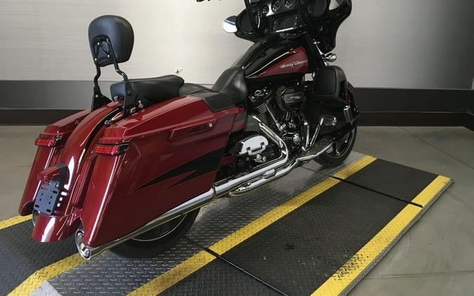 2017 Harley-Davidson® FLHXSE - CVO™ Street Glide®