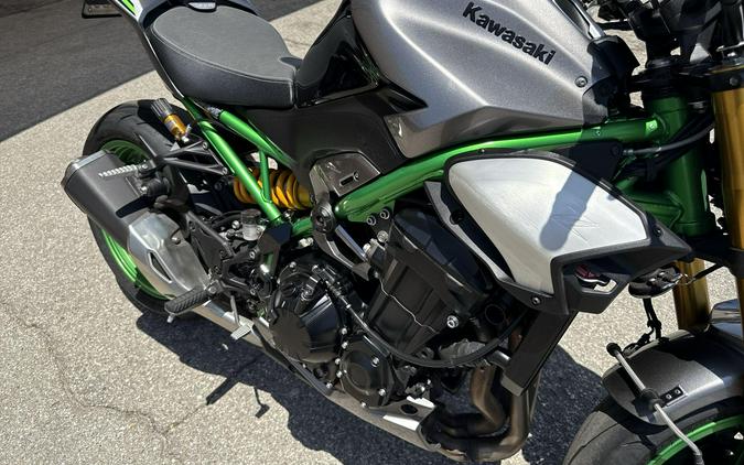 2025 Kawasaki Z900 SE ABS