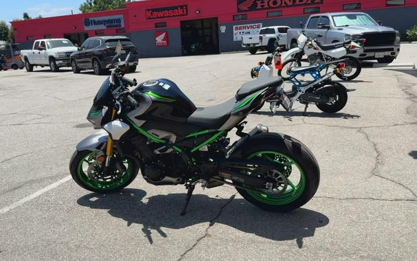 2025 Kawasaki Z900 SE ABS