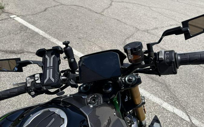 2025 Kawasaki Z900 SE ABS