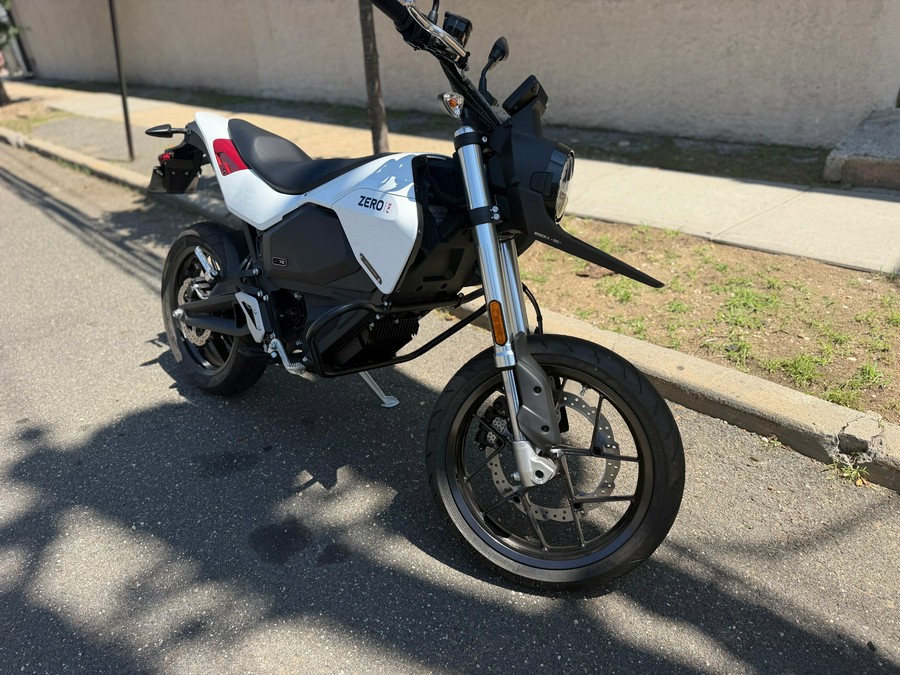 2024 Zero Motorcycles FXE