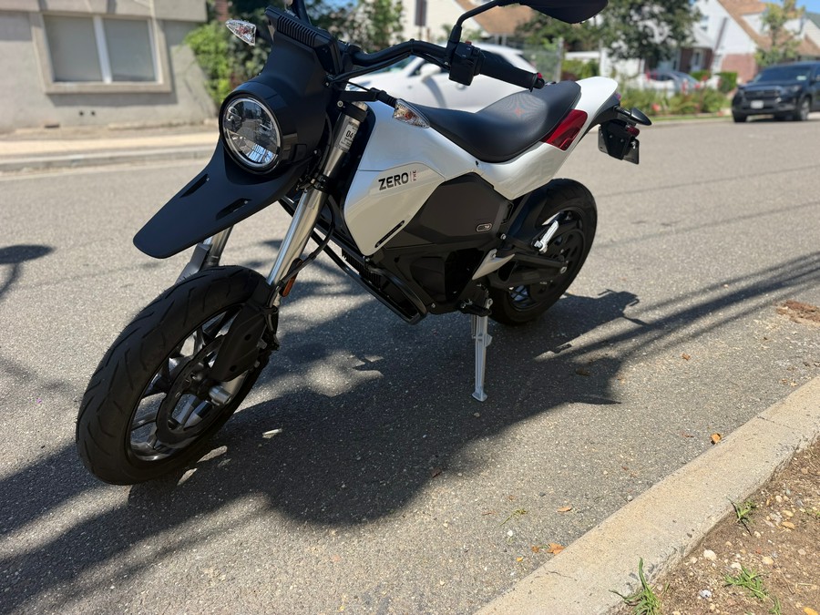 2024 Zero Motorcycles FXE