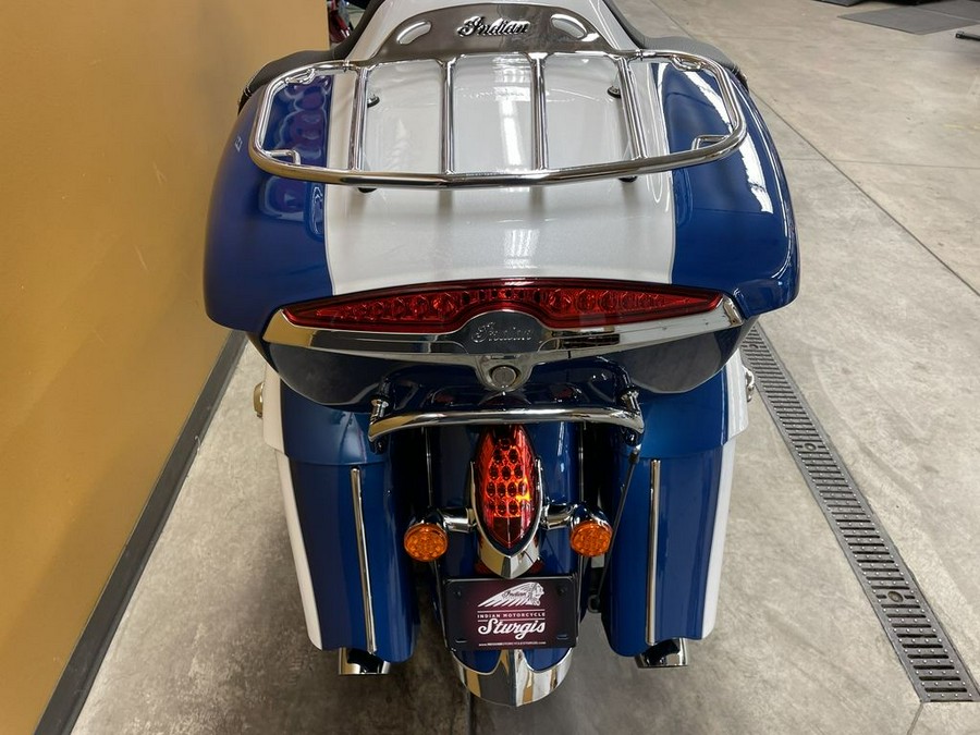 2019 Indian Motorcycle® Roadmaster® Icon Series Brilliant Blue/Pearl White