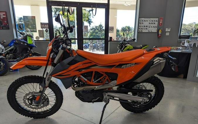 2024 KTM 690 Enduro R