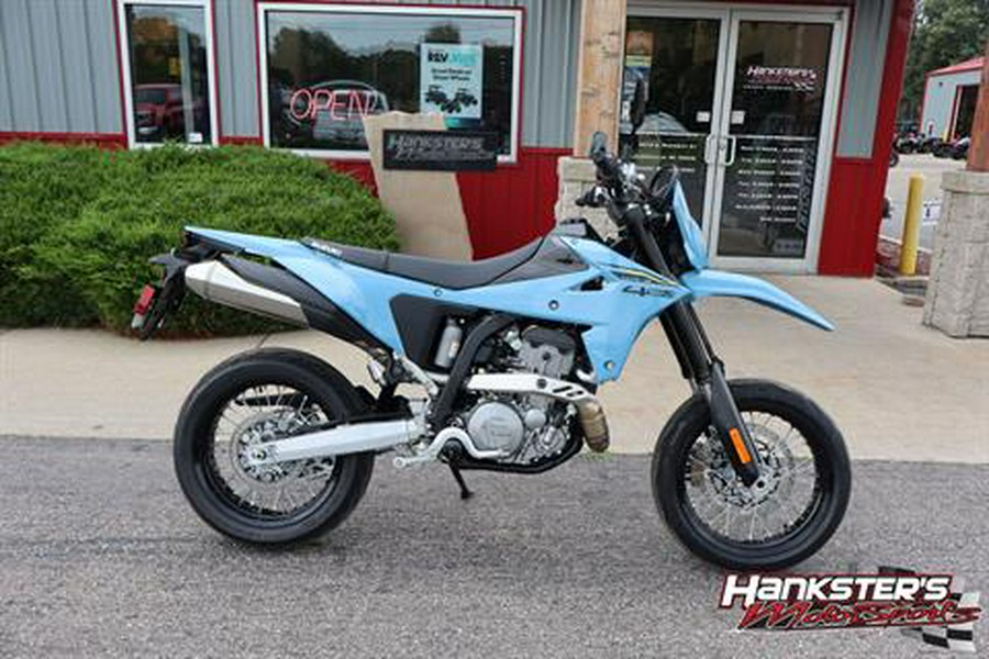 2025 Suzuki DR-Z4SM