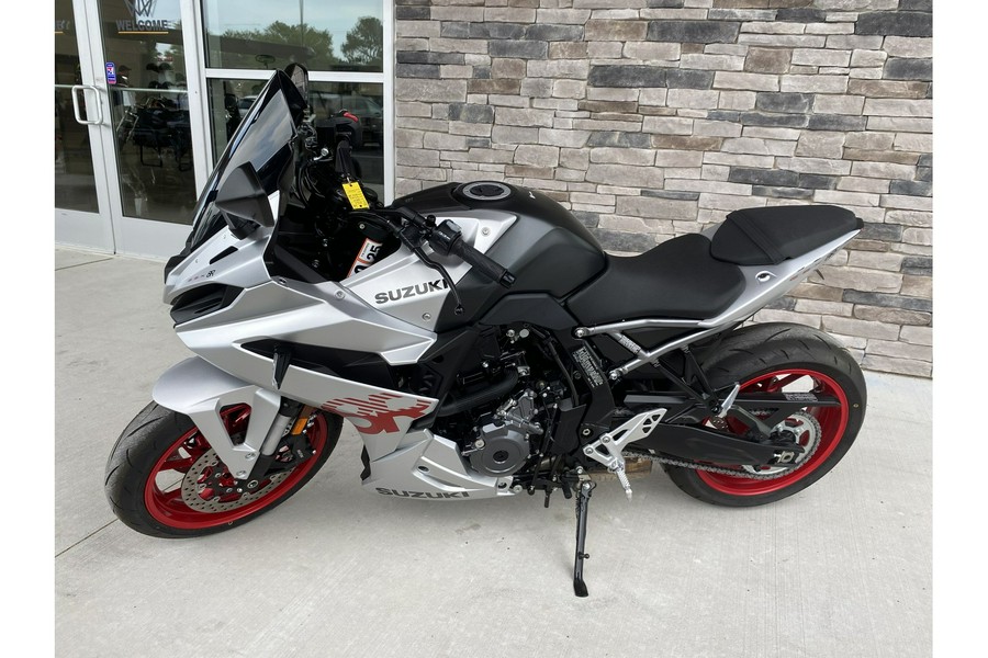 2024 Suzuki GSX S 8R